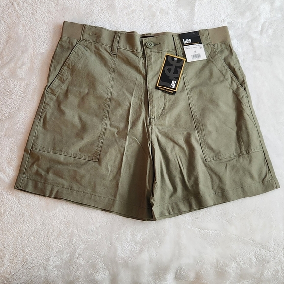 Lee Pants - 🩳 Lee Women’s Olive Green Shorts – Size 14, NWT, Comfort Waistband, 6” Inseam